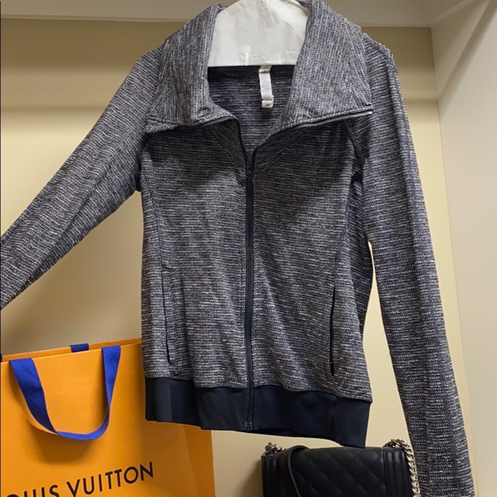 lululemon jacket